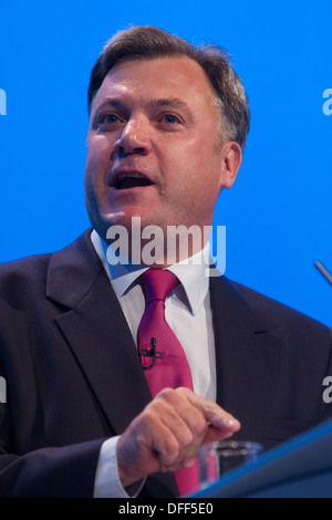 Ed Kugeln befasst sich mit der Labour-Parteitag in Brighton 2013 Stockfoto