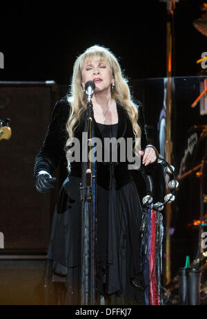 Glasgow, Vereinigtes Königreich. 3. Oktober 2013. Stevie Nicks von Fleetwood Mac ausführen auf der Bühne im Hydro am 3. Oktober 2013 in Glasgow, UK-Credit: Sam Kovak/Alamy Live News Stockfoto