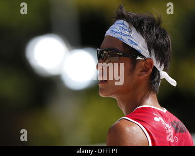 Tokio, Japan. 2. Oktober 2013. Naoaki Yamamoto (JPN), 3. Oktober 2013-Beach Tennis: Rakuten Japan Open Beach Tennis Championships 2013 Herrendoppel im Ariake Coliseum, Tokio, Japan. © AFLO SPORT/Alamy Live-Nachrichten Stockfoto