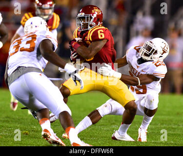 Ames, Iowa, USA. 3. Oktober 2013. 3. Oktober. 2013: Iowa State WR #6 Tad Ecby machen einen Haken in der NCAA Football-Spiel zwischen den Iowa State Zyklonen und die Texas Longhorns an Jack Trice Stadium in Ames, Iowa.Ke Lu/CSM/Alamy Live News Stockfoto