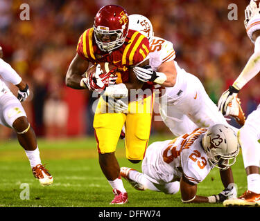 Ames, Iowa, USA. 3. Oktober 2013. 3. Oktober. 2013: Iowa State TE #11 EJ Bibbs während der NCAA Football Spiel zwischen den Iowa State Zyklonen und die Texas Longhorns an Jack Trice Stadium in Ames, Iowa.Ke Lu/CSM/Alamy Live News Stockfoto