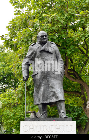 Statue von Sir Winston Churchill, London, London Region, England, Vereinigtes Königreich Stockfoto