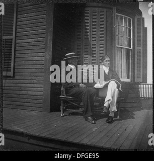 Ein Foto, das Franklin D. Roosevelt mit seinem Vater in Campobello zeigt, aufgenommen 1969, das einen Moment in der Geschichte der Roosevelt-Familie widerspiegelt. Stockfoto