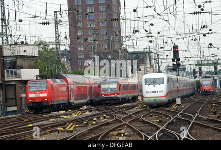 Verschiedene Deutsche Bahn Personenzüge Stockfoto