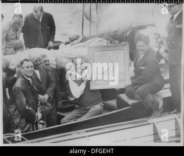 Dieses Foto zeigt Franklin D. Roosevelt mit anderen auf Campobello Island, wo er häufig seine Sommer verbrachte. Das Bild zeigt seine Verbindung zur Insel und ihre Bedeutung für sein Leben. Stockfoto