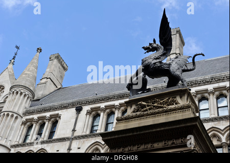 Drachen Skulptur auf der Temple Bar Denkmal, London, England, Vereinigtes Königreich. Stockfoto