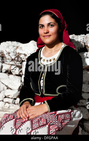 Frau mit traditionellen Verschleiß von Kreta, Griechenland Stockfoto