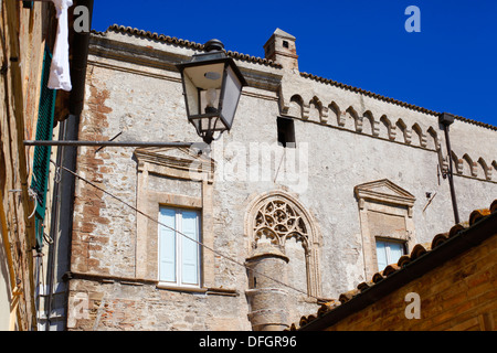 Altbauten in Vasto, Italien. Stockfoto