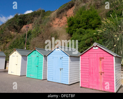 Umkleidekabinen am Strand von Seaton, Devon, England, UK Stockfoto