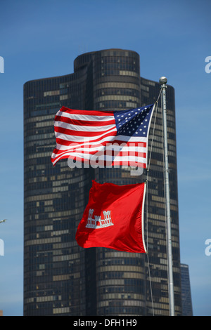 Lake Point Tower Chicago mit USA und Korps der Ingenieure US Army flags Lake Shore Drive Stockfoto