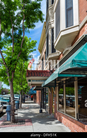 Geschäfte und Restaurants auf der Montana Avenue in der Innenstadt von Billings, Montana, USA Stockfoto