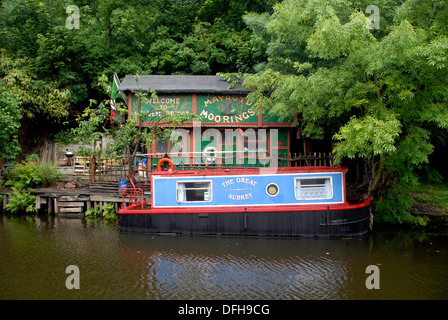 Schmale Boote auf Rochdale Kanal in der Nähe von Hebden Bridge, Yorkshire, Großbritannien Stockfoto