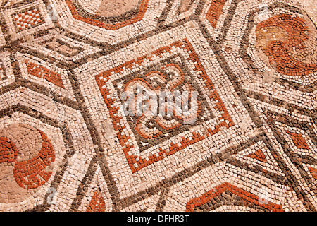 4. Jhdt. AD geometrische Bodenmosaiken der späten römischen Periode Synagoge von Sardes, Türkei Stockfoto