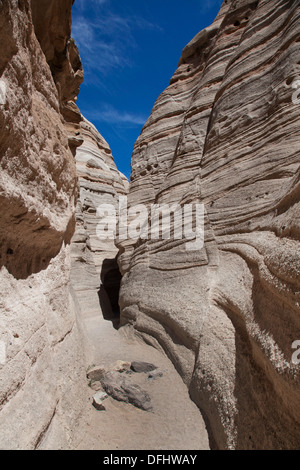 Entlang dem Slot Canyon Trail im Kasha-Katuwe Zelt Rocks National Monument, New Mexico. Stockfoto