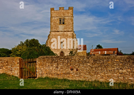 Das kleine Dorf St Giles in der kleinen Warwickshire Dorf Chesterton steht auf einer kleinen Anhöhe am Rande des Dorfes. Stockfoto