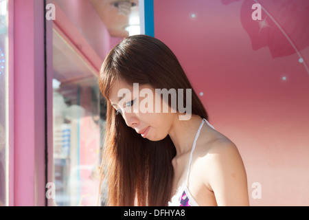 Betelnuss-Mädchen in einem Betelnuss-Stand in Taiwan Stockfoto