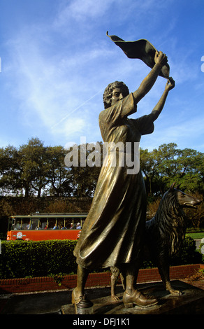 Die Statue des 'Waving Girl' verewigt Florenz angespart, die Schiffe in den Hafen seit 46 Jahren, Savannah, Georgia, begrüßt Stockfoto