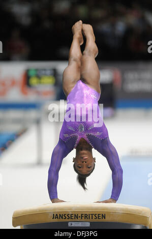 Antwerpen, Belgien. 5. Oktober 2013. World Championship Gymnastik Antwerpen Belgien. Einzelnen Apparat Finale 5.10.13.Simone Biles USA Credit: ALAN EDWARDS/Alamy Live-Nachrichten Stockfoto