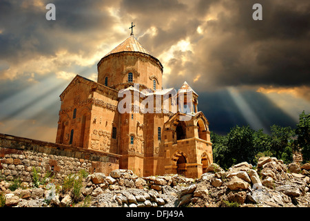 Die 10. Jahrhundert armenische orthodoxe Kathedrale des Heiligen Kreuzes, Akdamar Insel Vansee Stockfoto