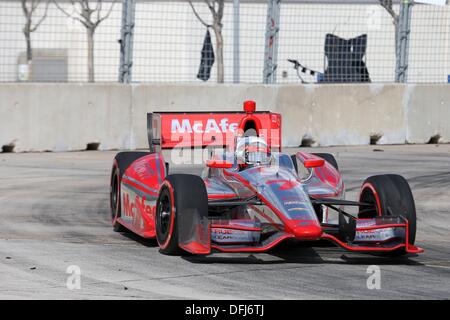 Houston, Texas, USA. 5. Oktober 2013.  IndyCar, runden 17-18, Reliant Park Houston, Grand Prix von Houston, Houston Texas, USA, Oktober 4-6 2013, SEBASTIEN BOURDAIS, Dragon Racing Credit: Ron Bijlsma/ZUMA Press, Inc./Alamy Live News Stockfoto