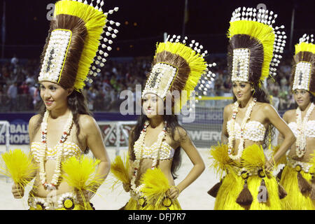 Papeete, Tahiti. 28. September 2013. Tänzer Beach-Soccer: FIFA Beach Soccer World Cup Tahiti 2013 geschlosen Zeremonie Tahua Sängertruppen-Stadion in Papeete, Tahiti. © Wataru Kohayakawa/AFLO/Alamy Live-Nachrichten Stockfoto