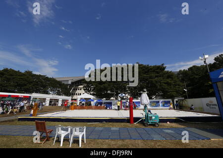 3. Oktober 2013-Beach Tennis: Rakuten Japan Open Beach Tennis Championships 2013 im Ariake Coliseum, Tokio, Japan. © AFLO SPORT/Alamy Live-Nachrichten Stockfoto