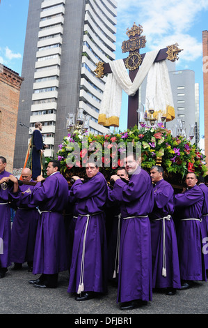 Ostern im Parque Simon Bolivar - MEDELLIN. Abteilung von Antioquia. Kolumbien Stockfoto