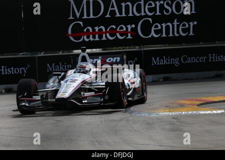 Houston, Texas, USA. 5. Oktober 2013.  IndyCar, runden 17-18, Reliant Park Houston Grand Prix von Houston, Houston Texas, USA, 4. bis 6. Oktober 2013 wird POWER, Team Penske Credit: Ron Bijlsma/ZUMA Press, Inc./Alamy Live News Stockfoto