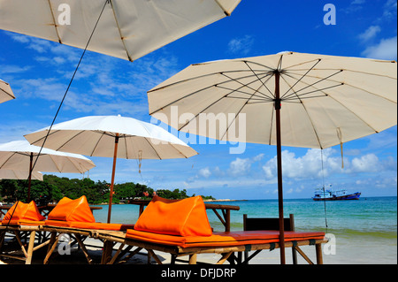 Entspannen Sie sich auf Thai Dreieck Kissen Wong Duan Beach, Insel Koh Samet, Thailand Stockfoto