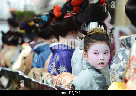 Eine Szene aus dem "Kushi Matsuri" (Kamm-Festival) in Kyoto, Japan. Stockfoto