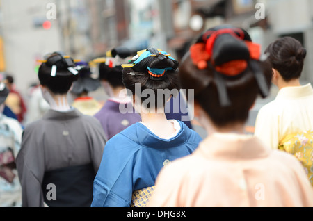 Eine Szene aus dem "Kushi Matsuri" (Kamm-Festival) in Kyoto, Japan. Stockfoto