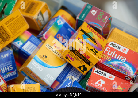 Fotografischer Film Altbestand zum Verkauf auf einem Flohmarkt Stockfoto