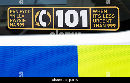 Polizei-Aufkleber auf Auto für Telefon 101 weniger dringende