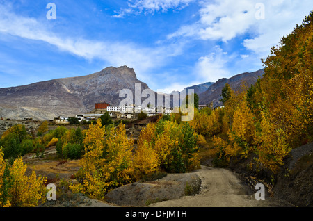 sehr schöne Aussicht auf dem Weg nach muktinath Stockfoto