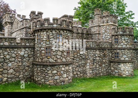 Eine Miniatur-Nachbildung der Tower of London, Woodleigh Repliken einer verlassenen Touristenattraktion auf Prince Edward Island, Kanada. Stockfoto