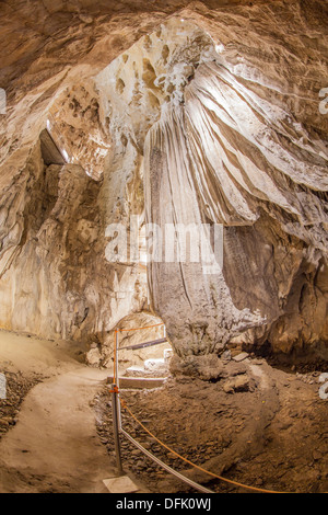 Die Höhle der Guixas - Cueva de Las Guixas - Villanua, Huesca, Spanien Stockfoto