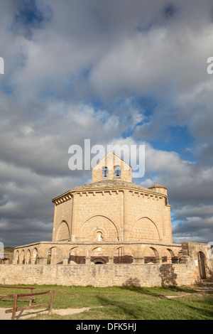 Die neugierig Kirche von Santa María de Eunate in Muruzábal, Navarra, Spanien Stockfoto