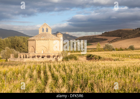 Die neugierig Kirche von Santa María de Eunate in Muruzábal, Navarra, Spanien Stockfoto