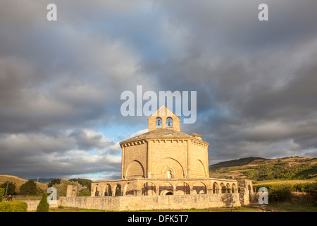 Die neugierig Kirche von Santa María de Eunate in Muruzábal, Navarra, Spanien Stockfoto