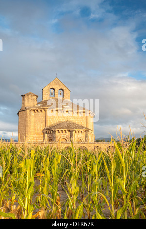 Die neugierig Kirche von Santa María de Eunate in Muruzábal, Navarra, Spanien Stockfoto