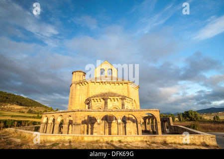 Die neugierig Kirche von Santa María de Eunate in Muruzábal, Navarra, Spanien Stockfoto