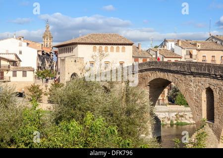 Romanische Brücke in Puente la Reina, Navarra, Spanien Stockfoto