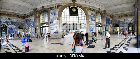 Bahnhof São Bento in Porto Stockfoto