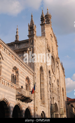 Außenansicht der Kathedrale im Stadtzentrum von Como See Como Lombardei italienischen Seen Italien Europa Stockfoto