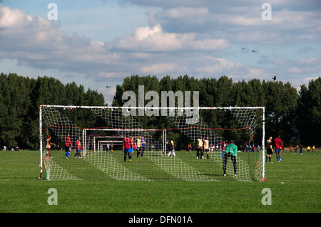 Hackney, London 2013. Hackney Sümpfe Fußballfelder. Stockfoto