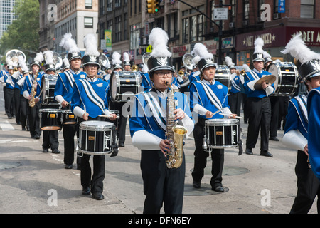 Blaskapelle Sixth Avenue an der Koreanisch-Parade in New York Stockfoto