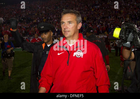 5. Oktober 2013: Ohio State Buckeyes Cheftrainer Urban Meyer nach dem Spiel zwischen den Ohio State Buckeyes und die Northwestern Wildcats bei Ryan Field in Evanston, Illinois. Ohio State schlagen Northwestern 40-30. Stockfoto