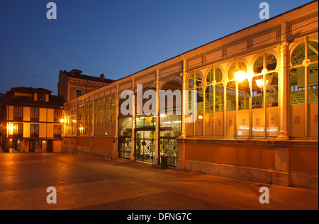 Markthalle, Plaza De La Constitución, Oviedo, Camino Primitivo, Jakobsweg, Jakobsweg, Pilgerweg, Provinz Stockfoto