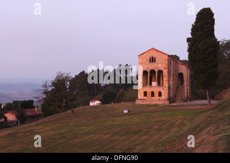 Santa Maria del Naranco, Sommerresidenz von König Ramiro i., danach Kirche, 9 Jahrhundert, vorromanische, UNESCO-Welterbe Stockfoto