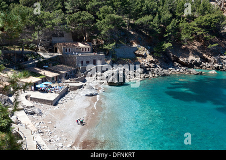 Bucht von sa Calobra, Cala de sa Calobra, Hafen, Hafen, Ende der Schlucht Torrent de Pareis, romantischen Strand, Tramuntana, Mallorca, Stockfoto